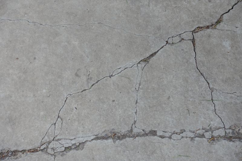 Concrete Crack Patching